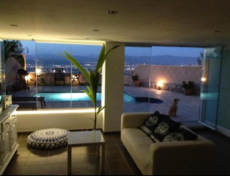 Preciosa Casa Con Piscina